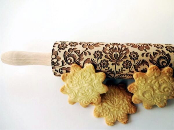 p 9 7 5 975 FOLK Embossing Rolling Pin scaled
