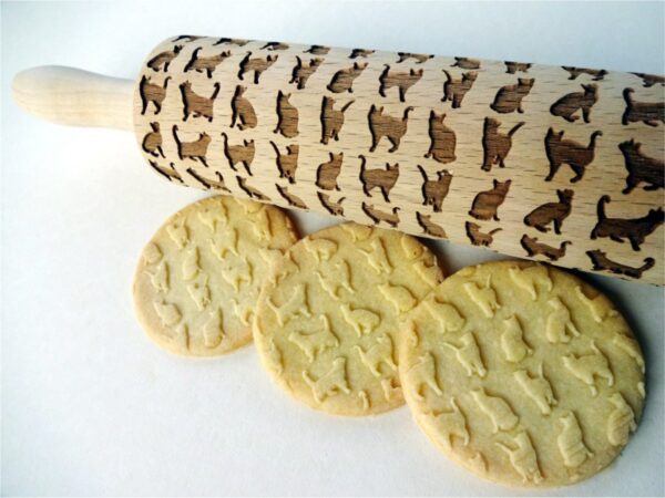 p 3 2 3 323 Cats Embossing Rolling Pin