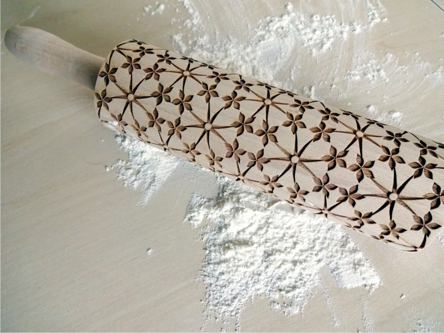 p 1 3 0 6 1306 FLORAL NET embossing rolling pin