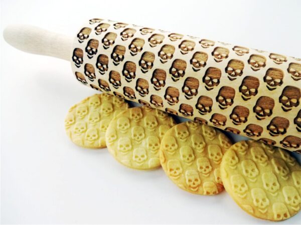 p 5 6 8 568 SKULLS Embossing Rolling Pin scaled