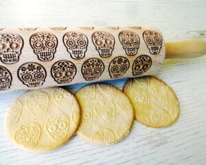 p 5 7 4 574 SUGAR SKULLS Embossing Rolling Pin