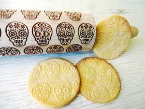 p 5 7 7 577 SUGAR SKULLS Embossing Rolling Pin