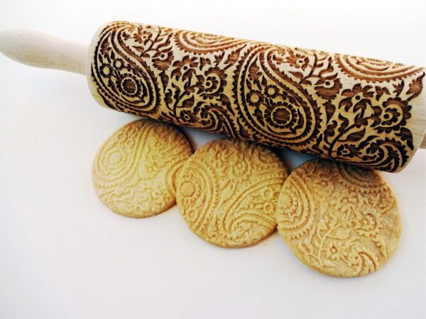 p 6 2 9 629 PAISLEY embossing rolling pin scaled