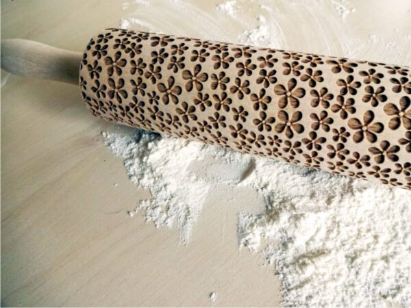 p 6 4 1 641 FLOWERS embossing rolling pin scaled