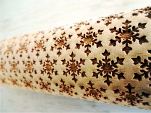 p 7 4 8 748 LET IT SNOW embossing rolling pin scaled