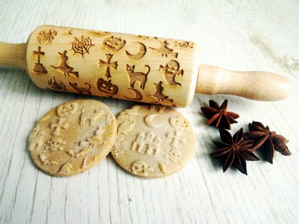 p 1 4 8 0 1480 HALLOWEEN Company kids rolling pin scaled