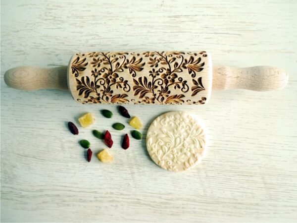 p 1 5 0 0 1500 FLORAL WREATH kids rolling pin