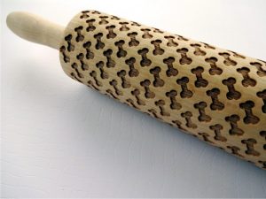 p 1 6 7 7 1677 BONE embossing rolling pin