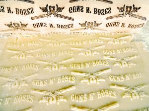 p 1 7 3 6 1736 GUNS N ROSES Embossing Rolling Pin scaled