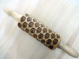 p 2 0 4 1 2041 SKULLS kids rolling pin