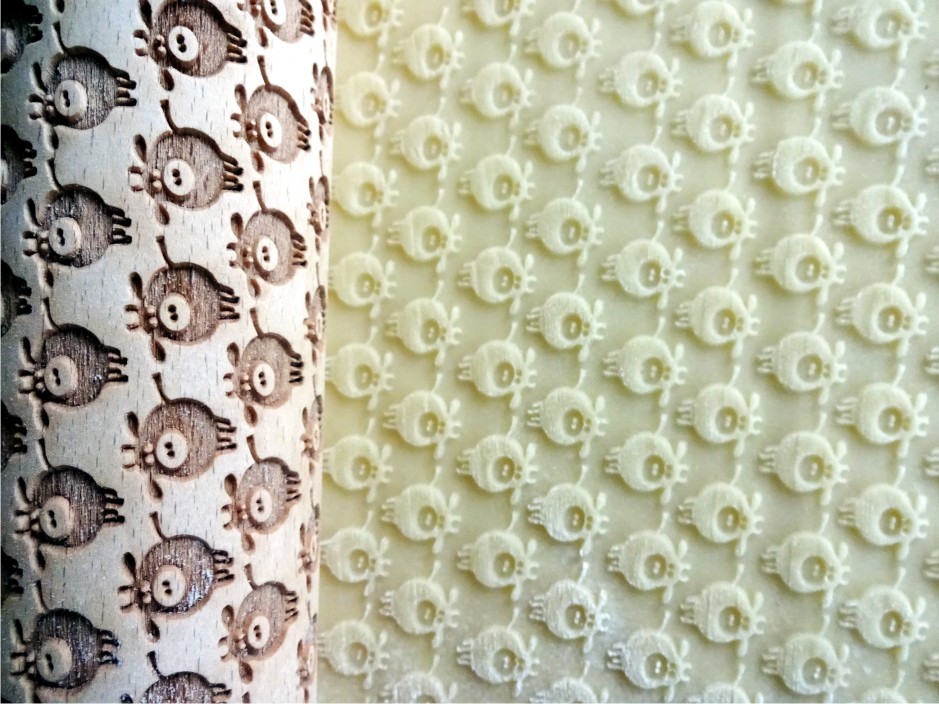 p 2 0 8 0 2080 FUNNY BULLS Embossing Rolling Pin