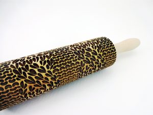 p 2 1 3 4 2134 CABLE KNIT Embossing Rolling Pin scaled