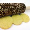 p 2 1 3 8 2138 CABLE KNIT Embossing Rolling Pin scaled