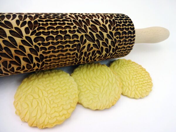 p 2 1 3 8 2138 CABLE KNIT Embossing Rolling Pin scaled