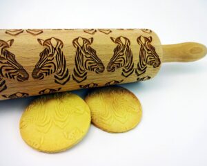 p 2 2 3 9 2239 ZEBRA Embossing Rolling Pin scaled