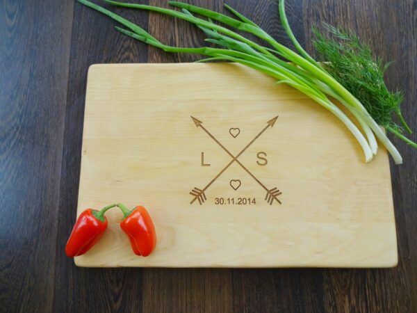 p 2 3 0 3 2303 Personalized cutting board scaled