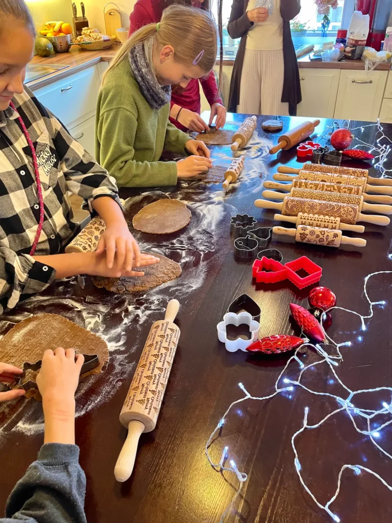 Algis Crafts Ginger (Christmas) Cookies
