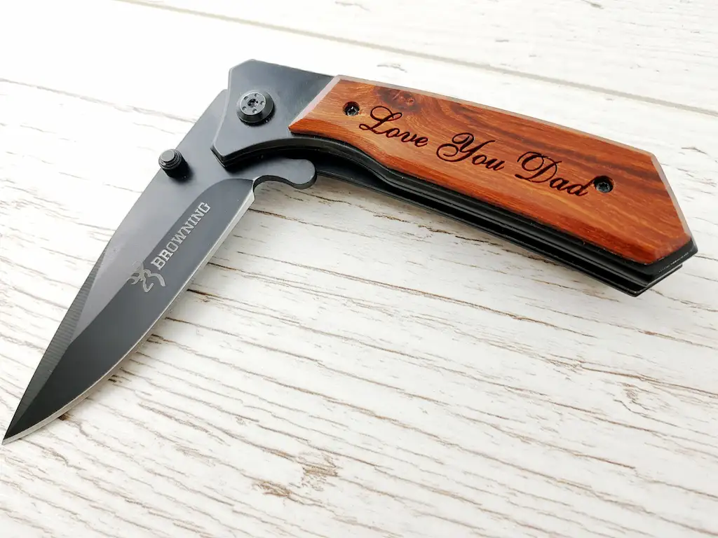 Personalized pocket knife